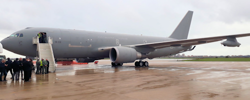 In volo con il KC 767A dell Aeronautica Militare italiana Difesa